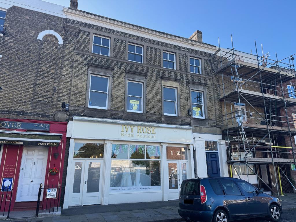Lot: 88 - COMMERCIAL INVESTMENT AND VACANT UPPER FLOORS WITH POTENTIAL - Front of property